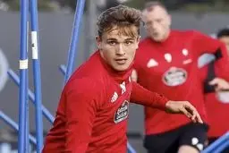 مشکل قبول تابعیت دنیس مشخص شد