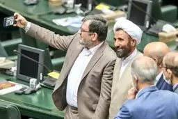 نماینده مجلس: این مجلس مدال افتخار و انقلابی گری را از نایب امام زمان گرفت / مجلس یازدهم مانع الخیر نشد / اگر مجلس طرح ساماندهی فضای مجازی و عفاف و حجاب را تصویب نکرد با اقدامات وزارت ارتباطات و کشور در این خصوص هم مخالفت نکرد

