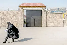 یک‌سوم زندان زنان تهران خالی شد