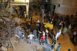 عروس مدفون