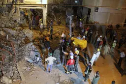 عروس مدفون